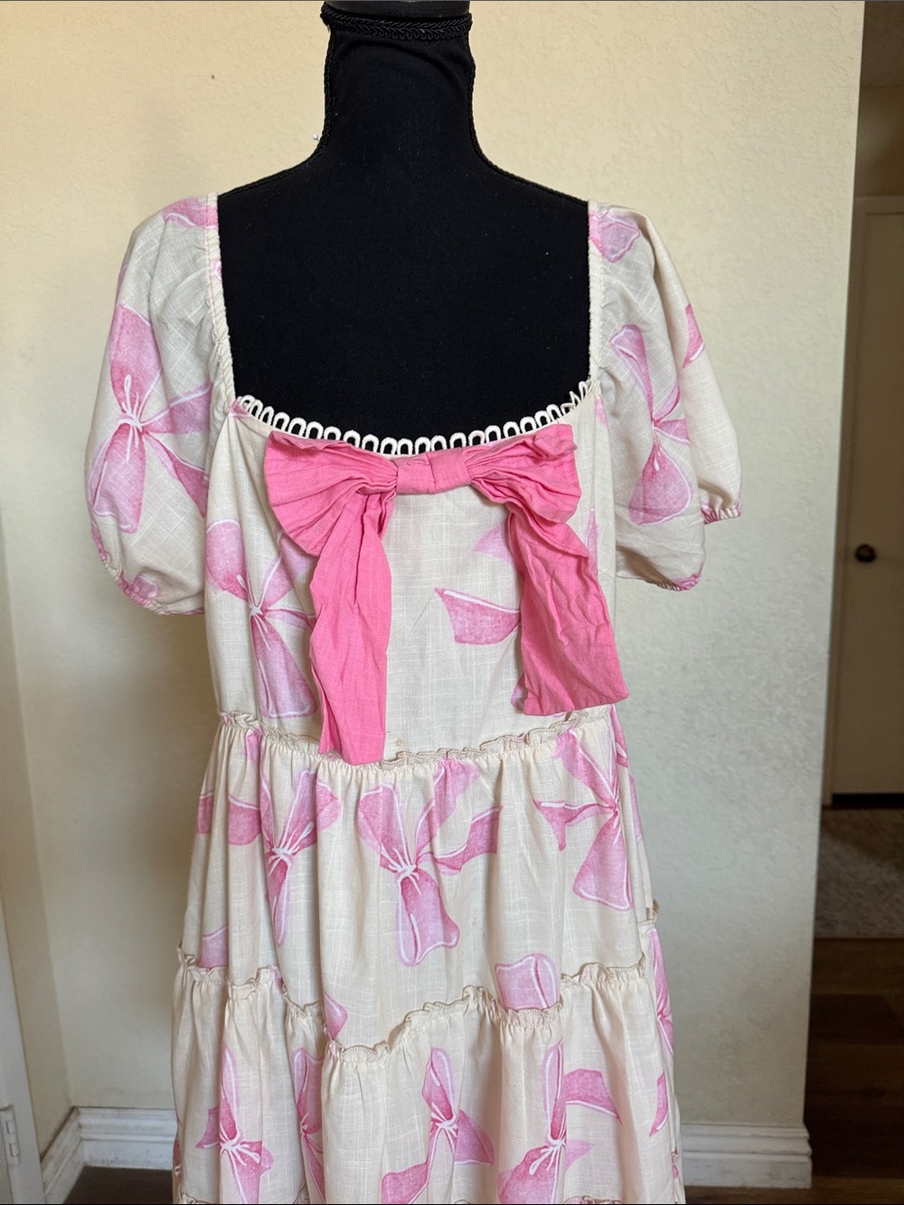 DAVI & DANI cream dress with pink bows🎀 size L - Picture 4 of 13